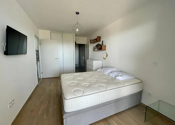 Apartment T2 Vue - Entree De Ajaccio (Corsica)